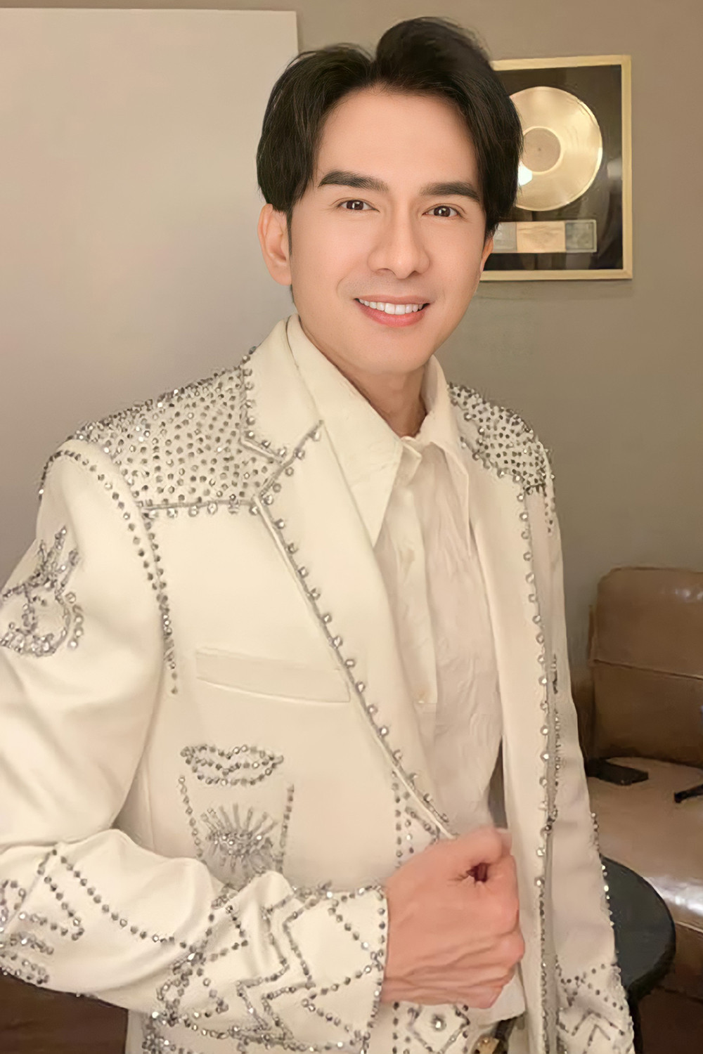 Hai nam ca si dinh dam, hon nhan do vo, doc than o tuoi U50