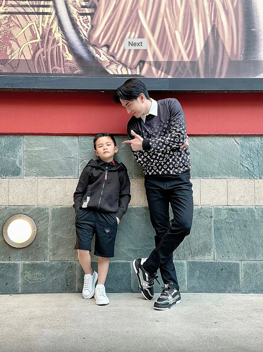 Hai nam ca si dinh dam, hon nhan do vo, doc than o tuoi U50-Hinh-2