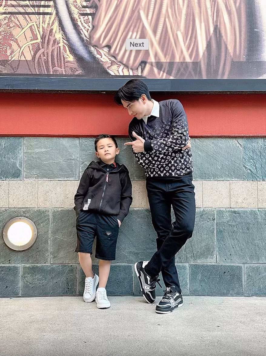 Hai nam ca si dinh dam, hon nhan do vo, doc than o tuoi U50-Hinh-2