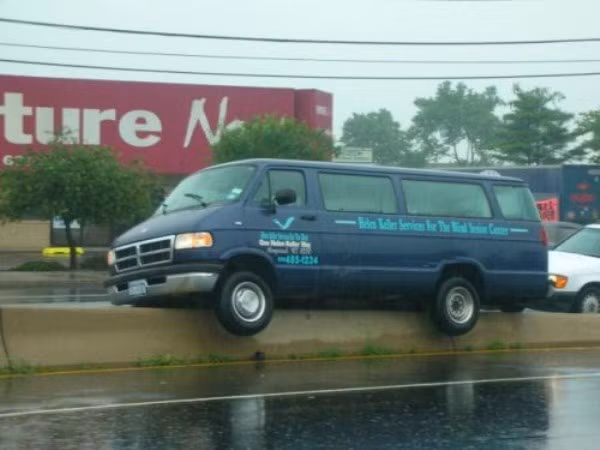 Đường rộng không đi.