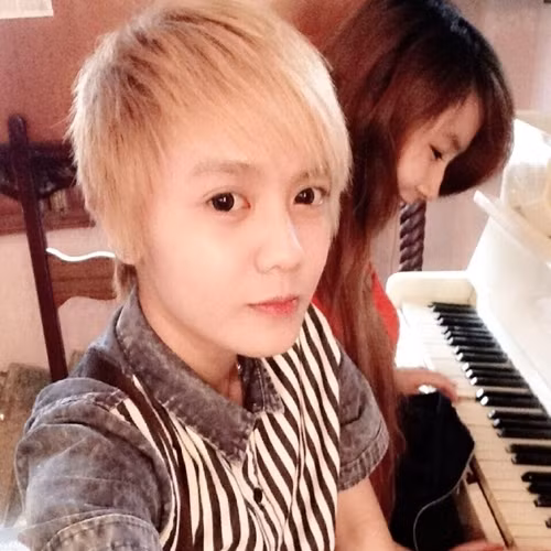 Bi Bảo là một trong tomboy chiếm được cảm tình của giới trẻ thời gian gần đây bởi phong cách thu hút cùng gu ăn mặc khá "chất".