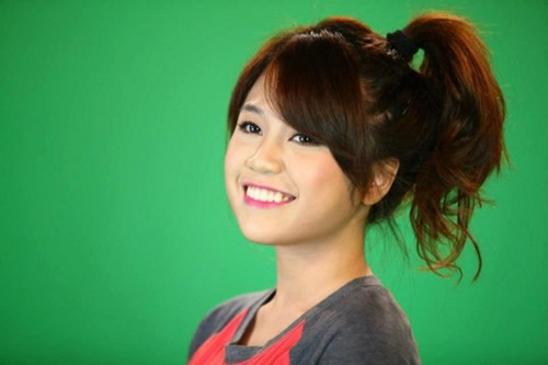 Có thể nói, từ một cô bé Hải Băng dễ thương ngày nào, giờ đã trở thành một thiếu nữ 9X ngày càng xinh xắn, đa tài và là chủ nhân của hơn 35 chi nhánh bán hàng trên toàn quốc, trải khắp ba miền Bắc – Trung – Nam.