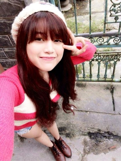 Năm 2012 cái tên Hải Băng được nhiều người chú ý bởi khả năng hát và đệm đàn cello ấn tượng trong cuộc thi Miss Teen, khi kết thúc cuộc thi Hải Băng nhận được khá nhiều lời mời tham gia phim ảnh nhưng cô đã từ chối để theo đuổi niềm đam mê kinh doanh của mình...