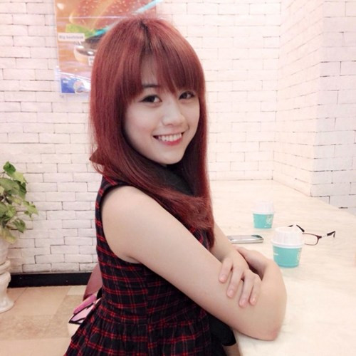 Vào tháng 8/2013, Hải Băng bắt đầu kinh doanh. Ban đầu, bằng rao hàng qua Facebook cá nhân.