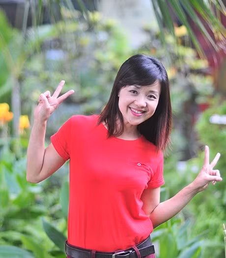 BTV ban Văn nghệ Phùng Lan Hương là gương mặt rất quen thuộc đối với các em thiếu nhi trong chương trình Sắc màu tuổi thơ của Truyền hình Hà Nội.