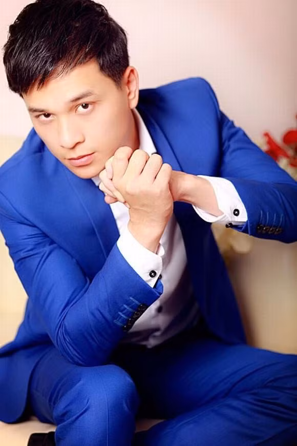  7. Danh Tùng: MC Danh Tùng xuất thân từ một chuyên viên công nghệ thông tin du học ở Ấn Độ nhưng lại bén duyên với truyền hình và ghi dấu ấn với vai trò người dẫn chương trình.