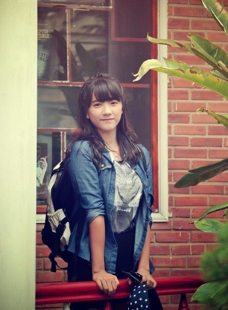 Châu chia sẻ: 'Xác định môn chuyên là môn yêu thích từ sớm, Châu kết hợp làm các bài tập để nhớ kỹ và sâu hơn, luôn tập trung nghe giảng để nắm rõ bài học'.