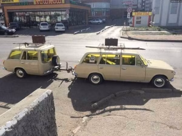 Biến hai thành một.