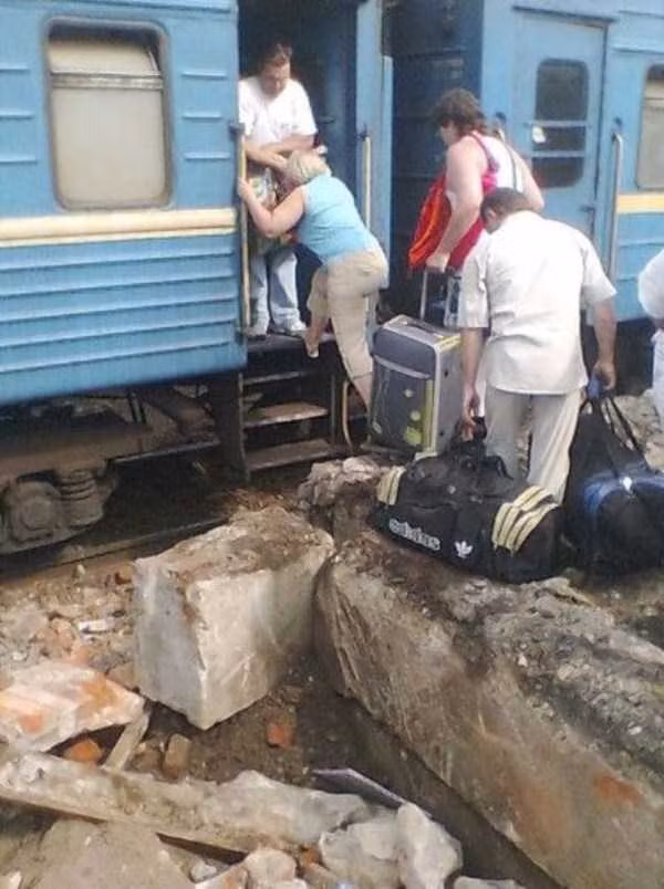 Con đường đầy gian nan.