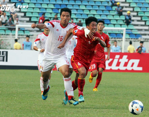 U19 Việt Nam luôn thi đấu hết mình (Ảnh: Nhạc Dương).