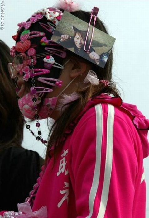 Nhà bán cặp tóc.