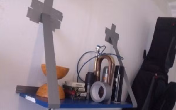 Giá đỡ tự chế.