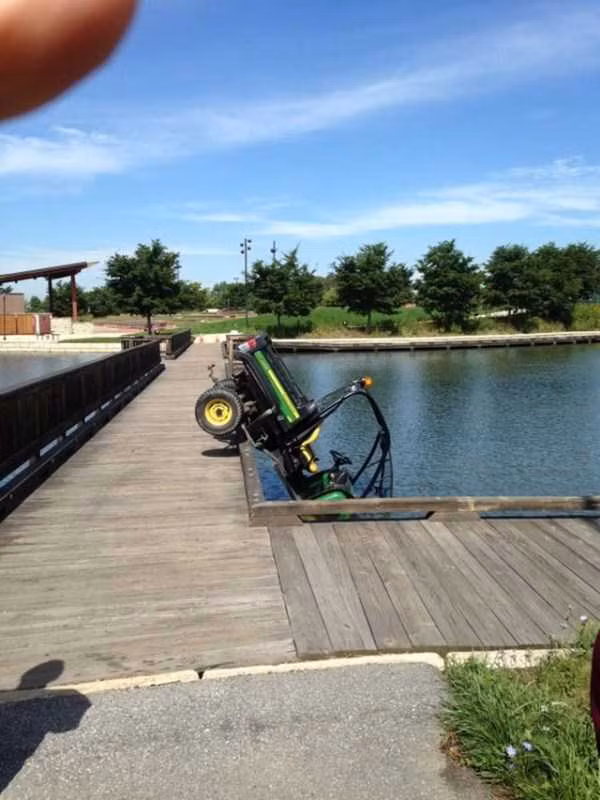 Rửa xe không tốn sức.