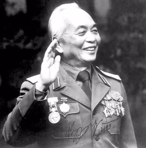 Đại tướng Võ Nguyên Giáp.
