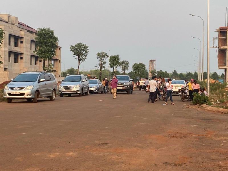 Sau cơn 'sốt', giá đất nền trên cả nước hiện nay thế nào? Sau con 'sot', gia dat nen tren ca nuoc hien nay the nao?