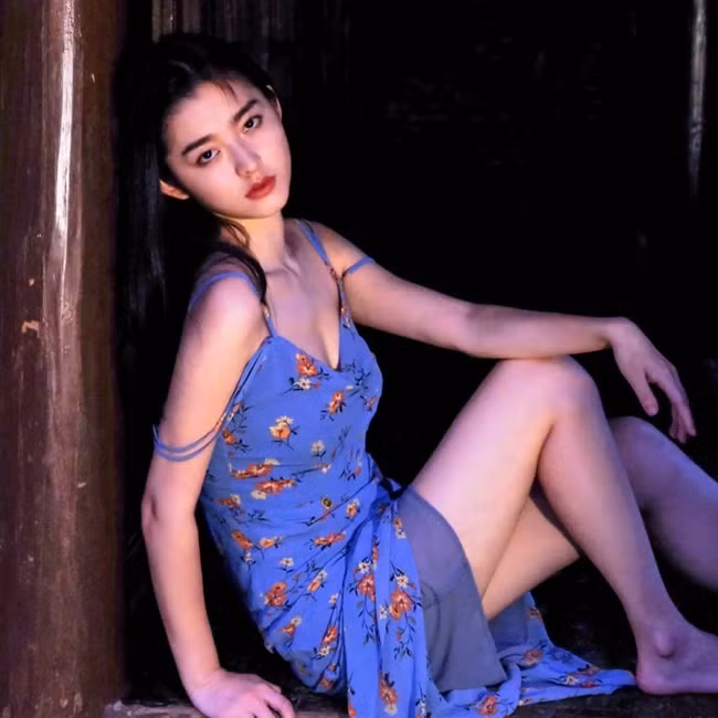 Những thiết kế này được nhiều cô gái ưa mặc vì tôn hình thể một cách khéo léo.