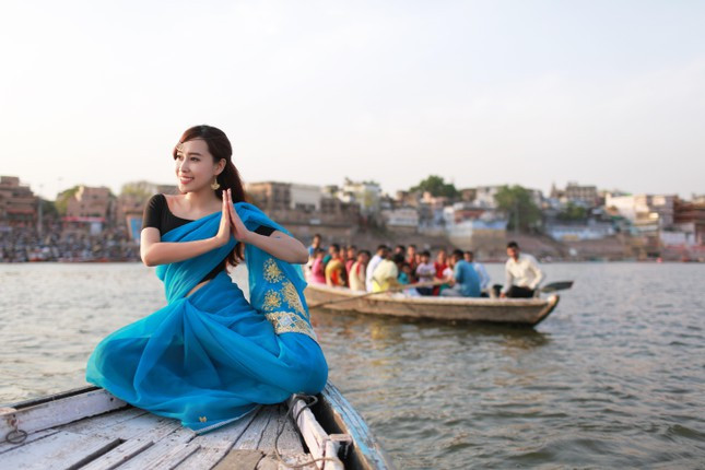 Co gai tao dang yoga tai nhung canh dep me ly khap the gioi-Hinh-8