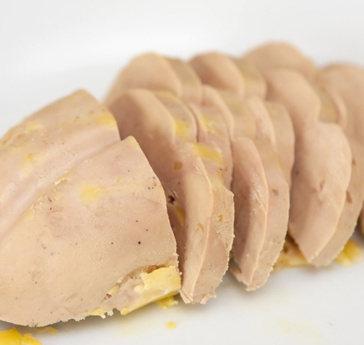 Vào năm 2019, Hội đồng lập pháp tại Mỹ đã chính thức thông qua dự luật cấm kinh doanh và buôn bán món ăn trứ danh này vì cách thức chế biến có phần... man rợ của nó.