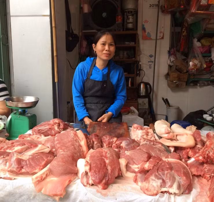 Theo quan niệm của người Đạo Hồi, thịt lợn chứa nhiều chất độc và vi khuẩn gây hại cho sức khỏe con người, chính vì vậy mà họ kiêng kị và không tiêu thụ loại thịt này.