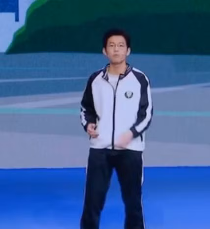 Dan mang Trung Quoc tranh cai vi buc anh nu sinh mac toan do hieu-Hinh-6