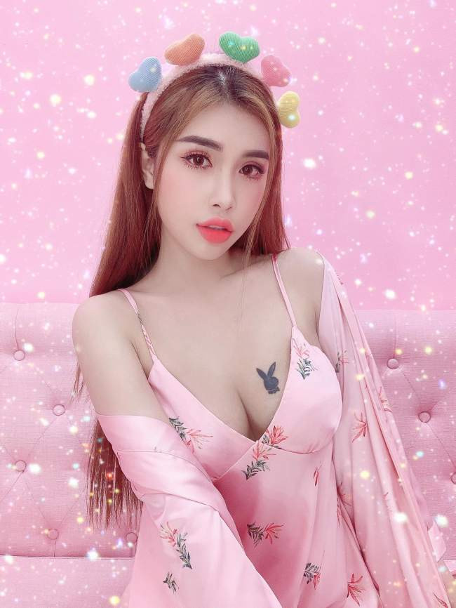 Váy ngủ hay còn được gọi là váy phòng the luôn mang tới sức hấp dẫn lớn cho người đẹp Việt.