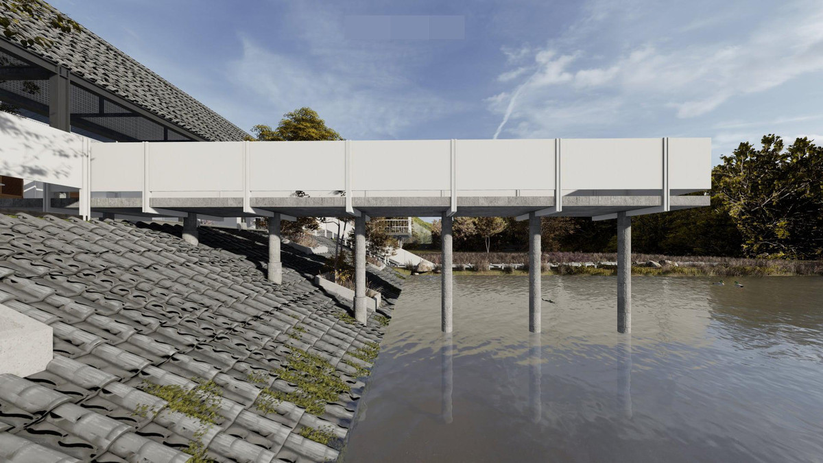 Cầu dẫn thẳng từ nhà ra hồ. Xung quanh hồ được kè chắc chắn.