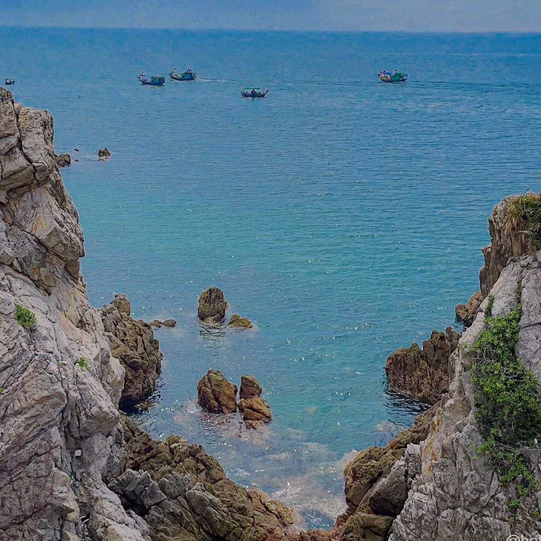 Nghi he o Quang Ninh: Khong chi co vinh Ha Long de kham pha-Hinh-3