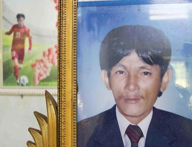 Mang hinh bong cua cha vao san co-Hinh-2