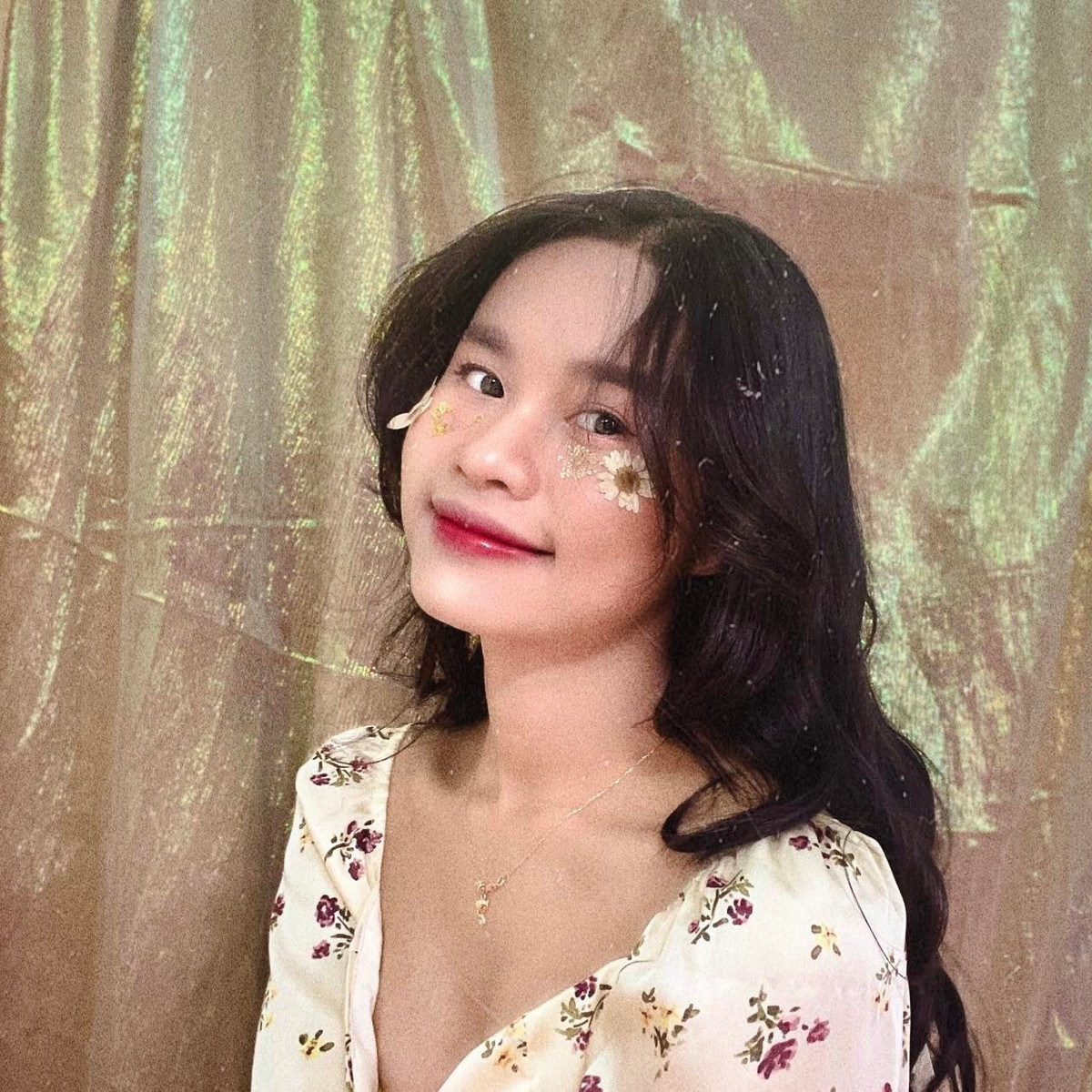 Cuoi ra nuoc mat chi vi mua hang online khac xa voi thuc te-Hinh-3