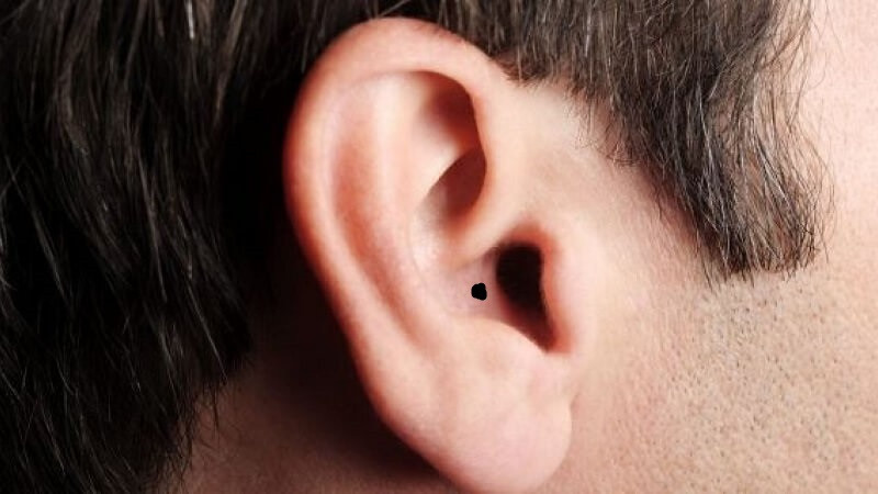 Là người tâm hướng thiện lại giàu nghị lực, người sở hữu nốt ruồi bên trong vành tai dù tuổi trẻ khó khăn mấy thì đến tuổi trung niên sự nghiệp cũng ổn định, tài vận càng lên cao. Càng về sau, họ làm ăn càng phát đạt, có được cuộc sống ấm no, đủ đầy nhiều người mơ không được.