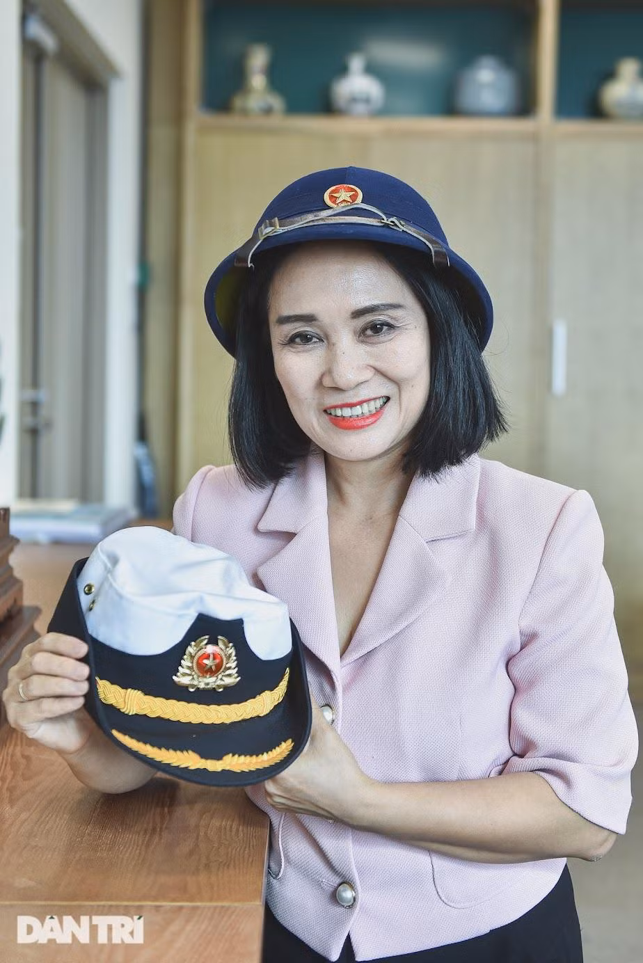 Nhà báo Tạ Bích Loan VTV: "Tôi thường bị... lố giờ khi dẫn sóng trực tiếp" ảnh 3