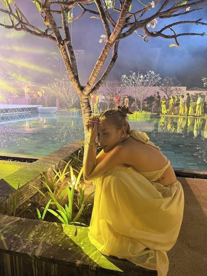 Khả Như bê bết đám cưới Minh Hằng: Truyền nhân của ca sĩ Jun Phạm - Hình 3 Kha Nhu be bet dam cuoi Minh Hang: Truyen nhan cua ca si Jun Pham-Hinh-3