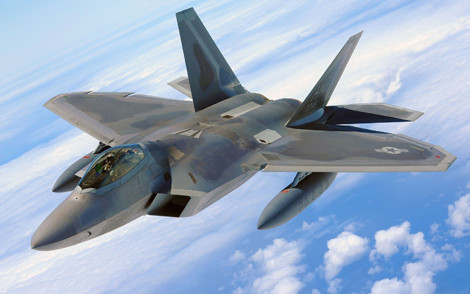 Cho tới khi Su T-50 được đưa vào phục vụ, đối thủ của F-22 sẽ là Su-35S.