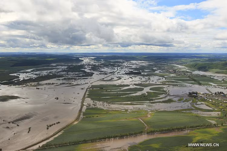 Ở miền Bắc, phía đông-bắc Trung Quốc cũng như phía tây-nam các tỉnh Tứ Xuyên và Vân Nam cũng dự báo mưa lớn.