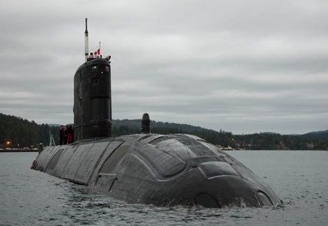 Tàu ngầm HMCS Victoria xuất hiện gần căn cứ Esquimalt ngày 20/2/2012