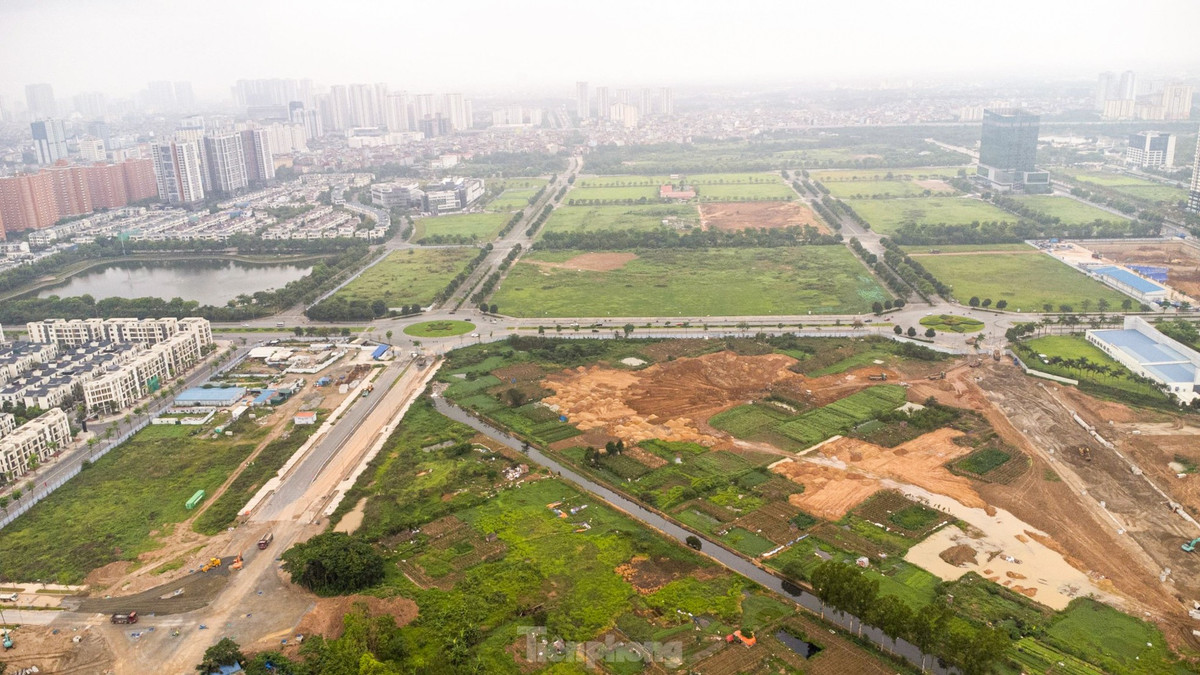 Tại khu Tây Hồ Tây dự kiến sẽ bố trí 13 trụ sở làm việc có hình khối kiến trúc thống nhất về phía Bắc và Nam gắn với 2 trục đường đô thị.