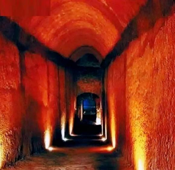 Tai sao ngon den luon chay trong lang mo Tan Thuy Hoang?-Hinh-4