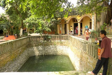 Giếng Ngọc ở làng Diềm.