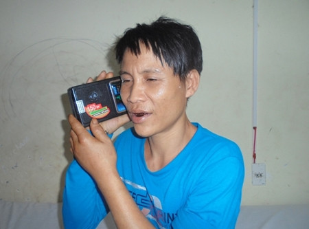 …và nghe “thời sự quốc tế”.