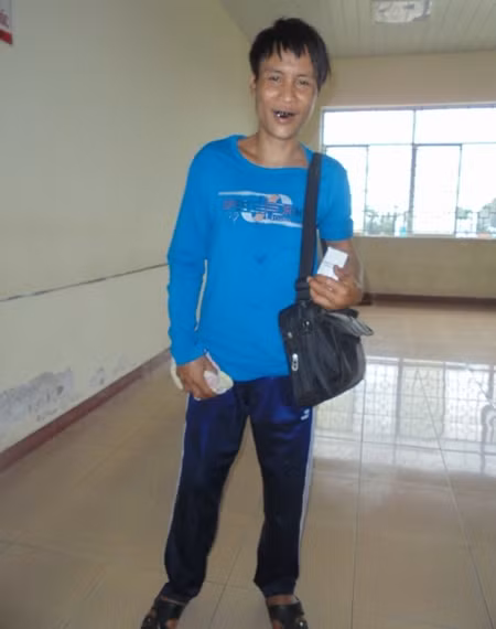 “Cán bộ” đi làm về.