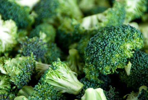 Bên cạnh bắp cải, các loại rau họ cải khác là súp lơ là thực phẩm chiến đấu lại bệnh ung thư. Súp lơ có thể lại chống ung thư bàng quang, ung thư vú, ung thư ruột kết, ung thư tuyến tiền liệt và ung thư buồng trứng. Súp lơ giúp cơ thể giải độc, nó là một chất chống oxy hóa và nó có đặc tính kháng viêm.