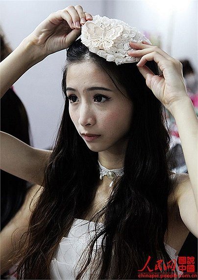 Dù vất vả nhưng các SG vẫn rất vui vẻ. Các cô luôn tin rằng làm công việc này đến một lúc nào đó sẽ gặp may mắn, 'một bước lên tiên'.