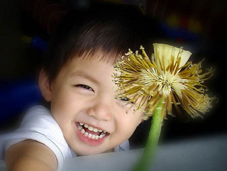 Bên cạnh tóc, trán, tai, có thể xem thêm mũi. Mũi tốt là mũi thẳng, chuẩn đầu đầy đặn và hai cánh mũi nẩy nở.