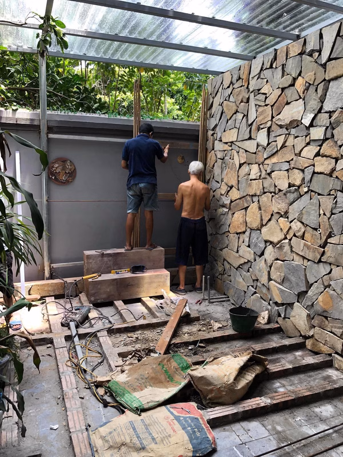 Cải tạo nhà cũ đẹp mê hồn, phòng tắm thiên nhiên cực chất ảnh 4