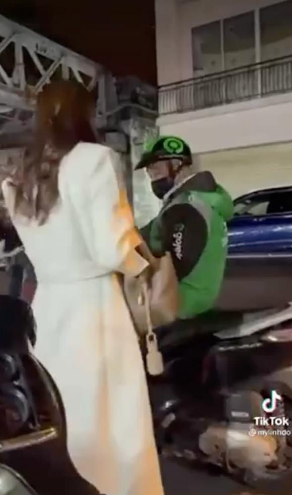 Do My Linh manh dan cong khai ban trai dua don... danh tinh moi bat ngua-Hinh-6