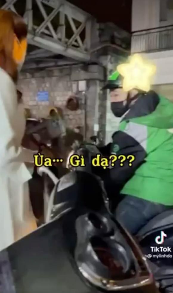 Do My Linh manh dan cong khai ban trai dua don... danh tinh moi bat ngua-Hinh-5