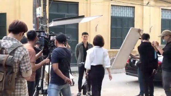 Tinh tre cua Le Quyen tham gia “Thuong ngay nang ve”... nam chinh ghen “no mat“-Hinh-4