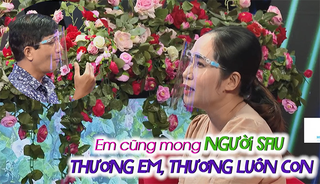 Mở rào gặp gỡ, cặp đôi từng đổ vỡ hôn nhân có ngoại hình tương xứng trò chuyện rất thẳng thắn. Hồng Phương cho biết: “Hồi xưa em cũng nóng tính, không chia sẻ thì xảy ra mâu thuẫn. Em cũng mong lập gia đình nữa thì phải chia sẻ, nói với nhau, lúc nóng tính thì kiềm bớt lại. Em có một bé nhỏ nữa nên mong người sau thương em, thương luôn con em”.