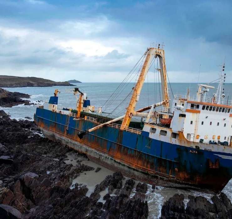 Hiện những đồng tiền vàng này đã được làm sạch và trưng bày tại một bảo tàng địa phương.