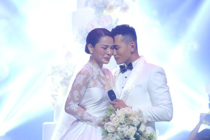 Ly Binh lam ro loi don 'cam sung' Phuong Trinh Jolie truoc dam cuoi-Hinh-7